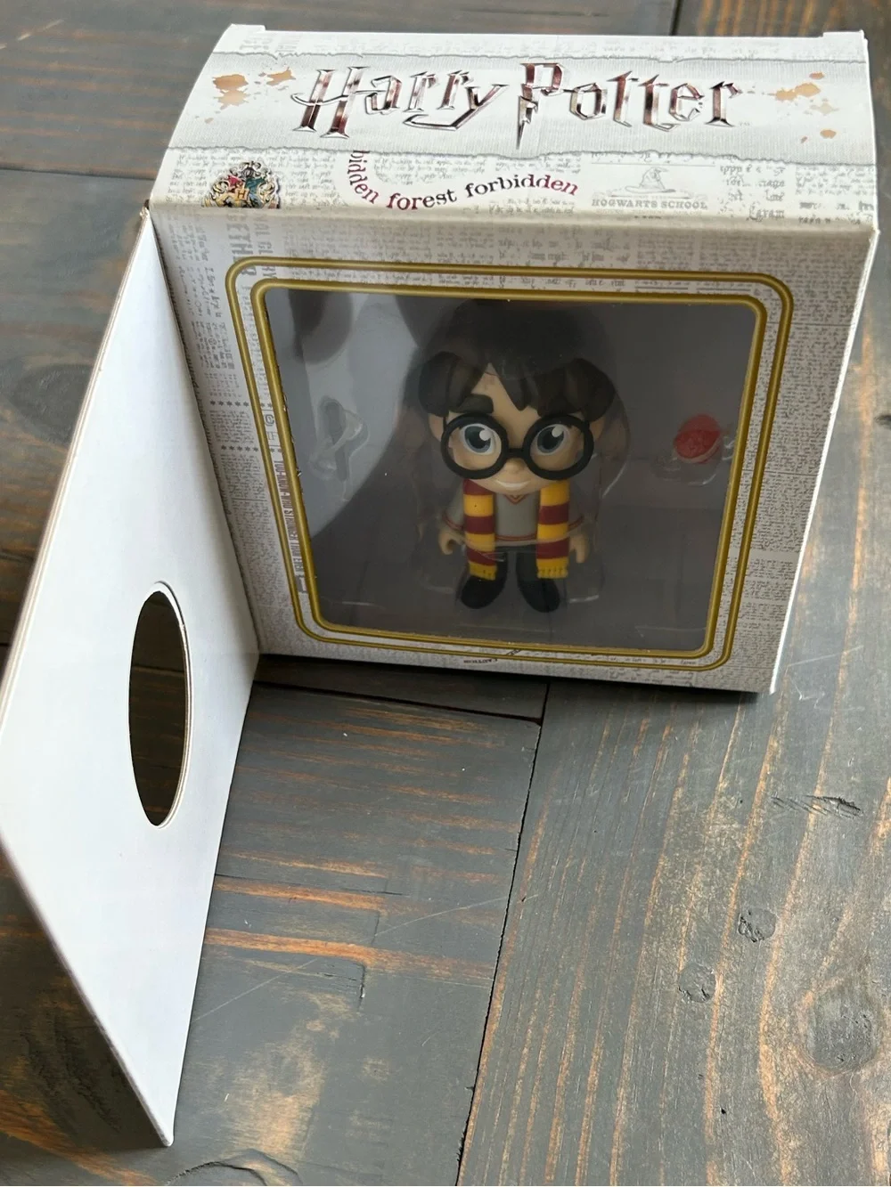 Warner Bros. Harry Potter Vinyl Figure - Red and Gold Funko New unopened